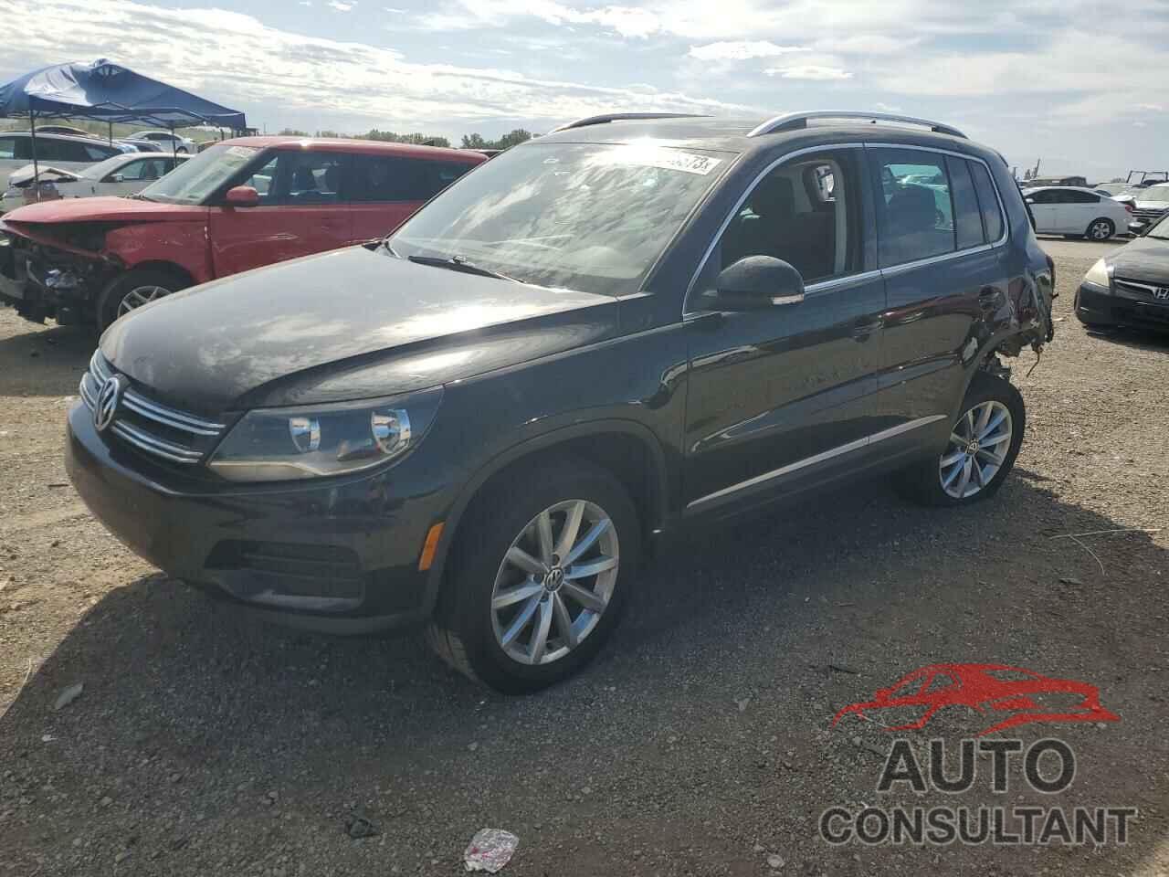 VOLKSWAGEN TIGUAN 2017 - WVGRV7AX5HK004179