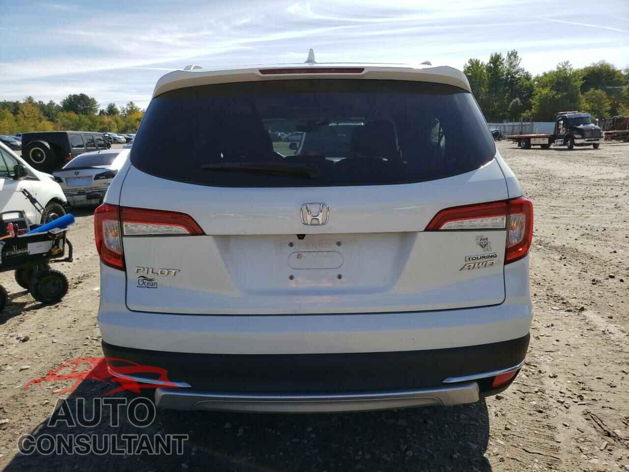 HONDA PILOT 2020 - 5FNYF6H90LB016101