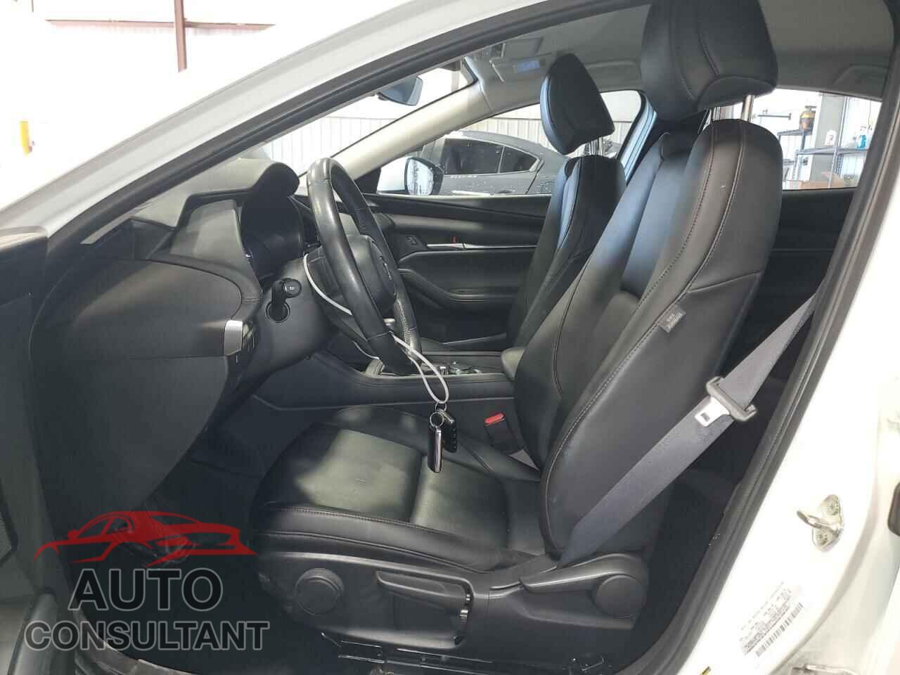 MAZDA 3 2021 - JM1BPABL7M1337668