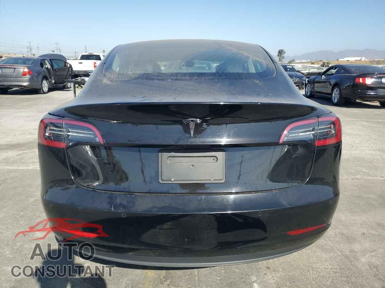 TESLA MODEL 3 2022 - 5YJ3E1EA0NF288049