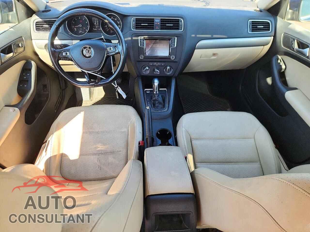 VOLKSWAGEN JETTA 2017 - 3VWDB7AJ9HM301464