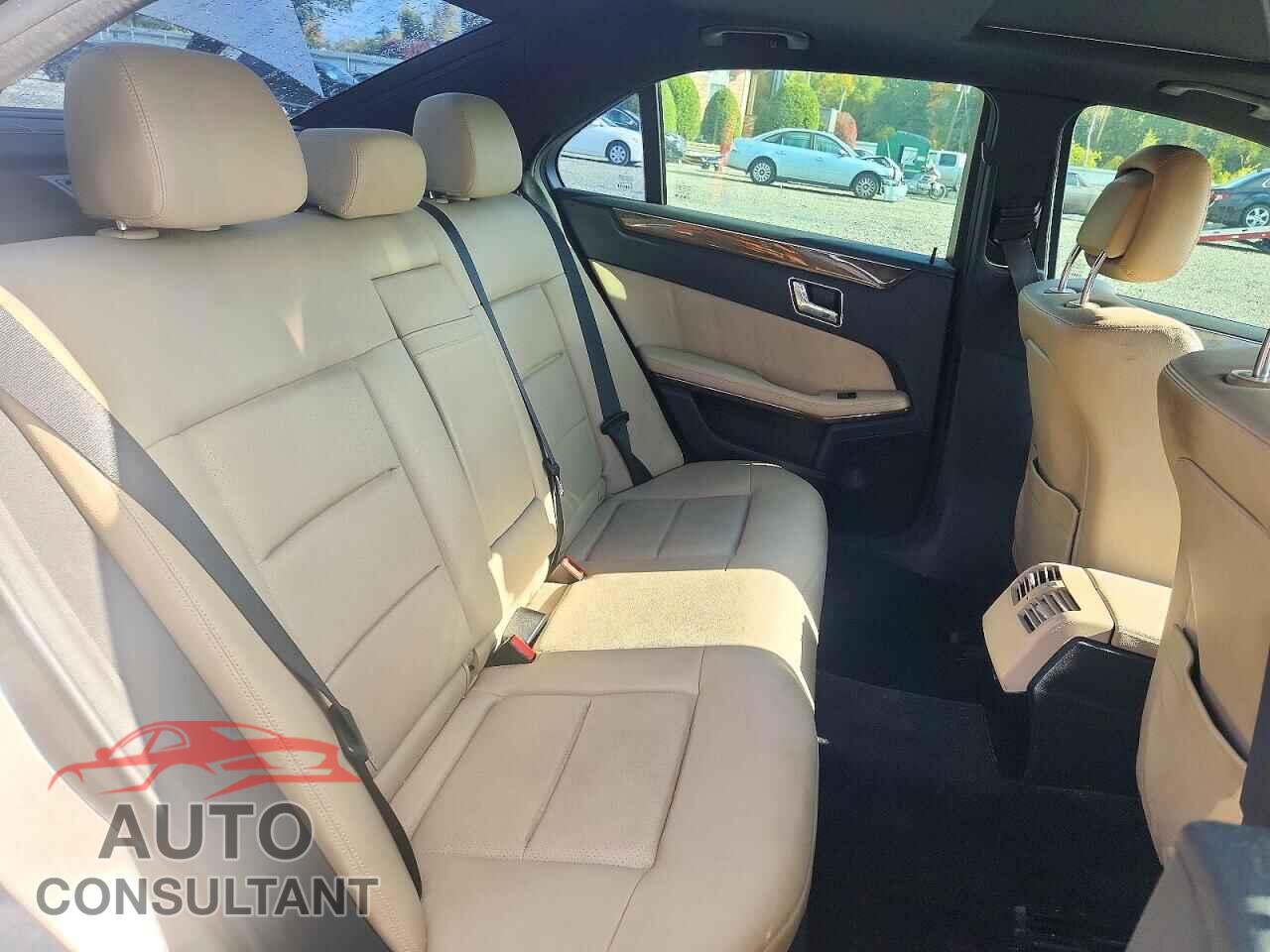 MERCEDES-BENZ E-CLASS 2010 - WDDHF8HB8AA120636