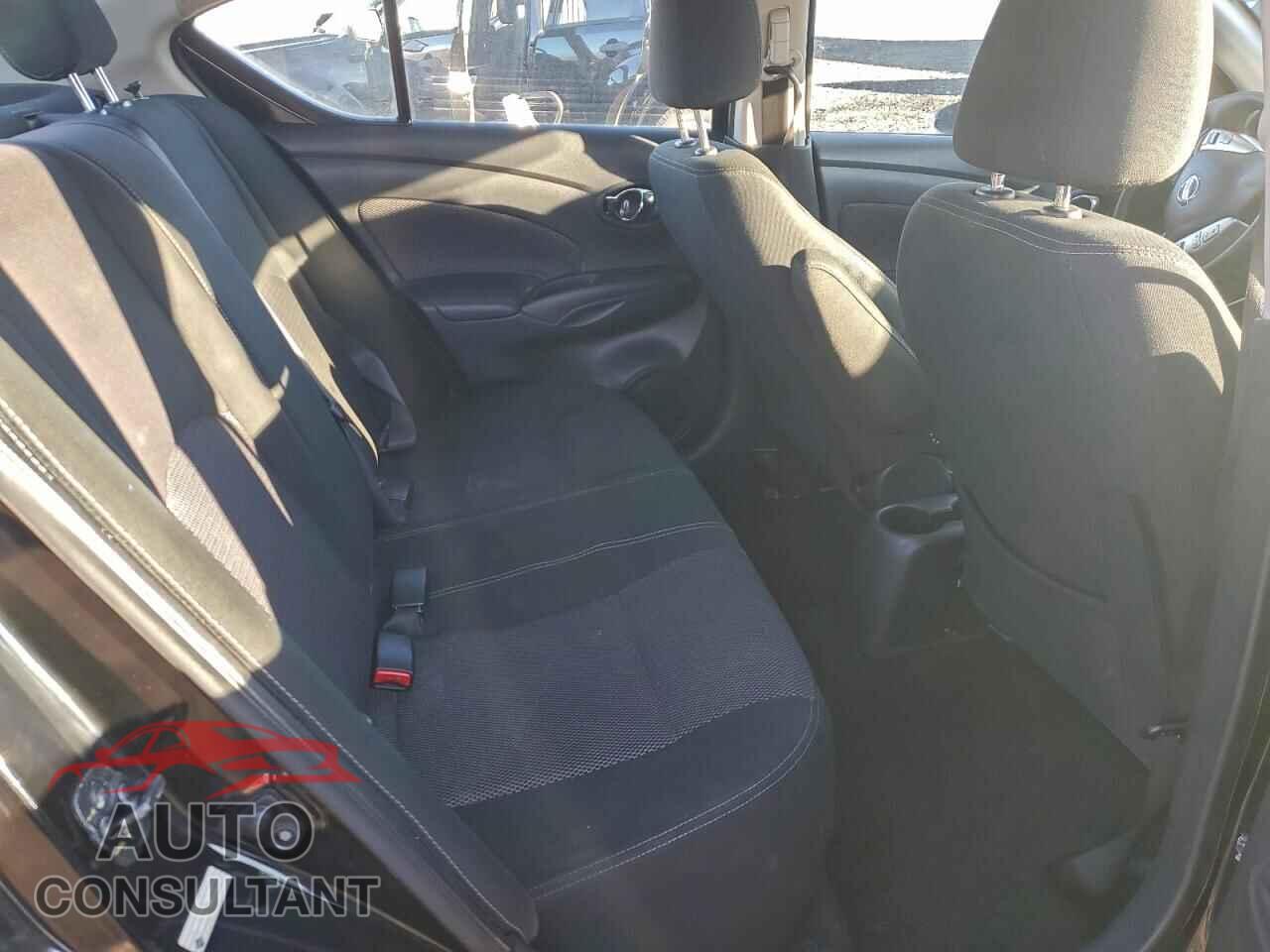 NISSAN VERSA 2017 - 3N1CN7AP2HL888965