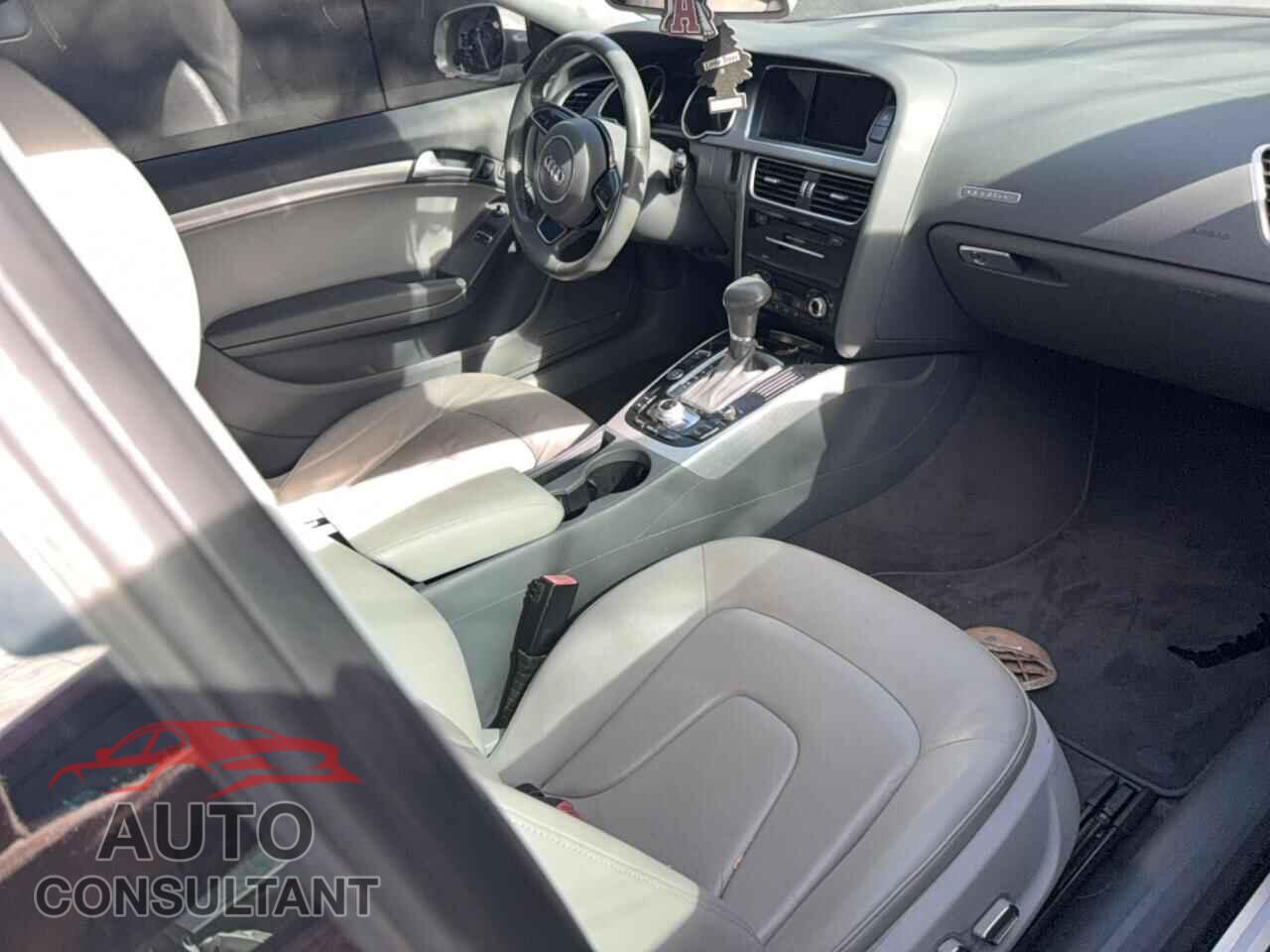 AUDI A5 2013 - WAULFAFR9DA048651