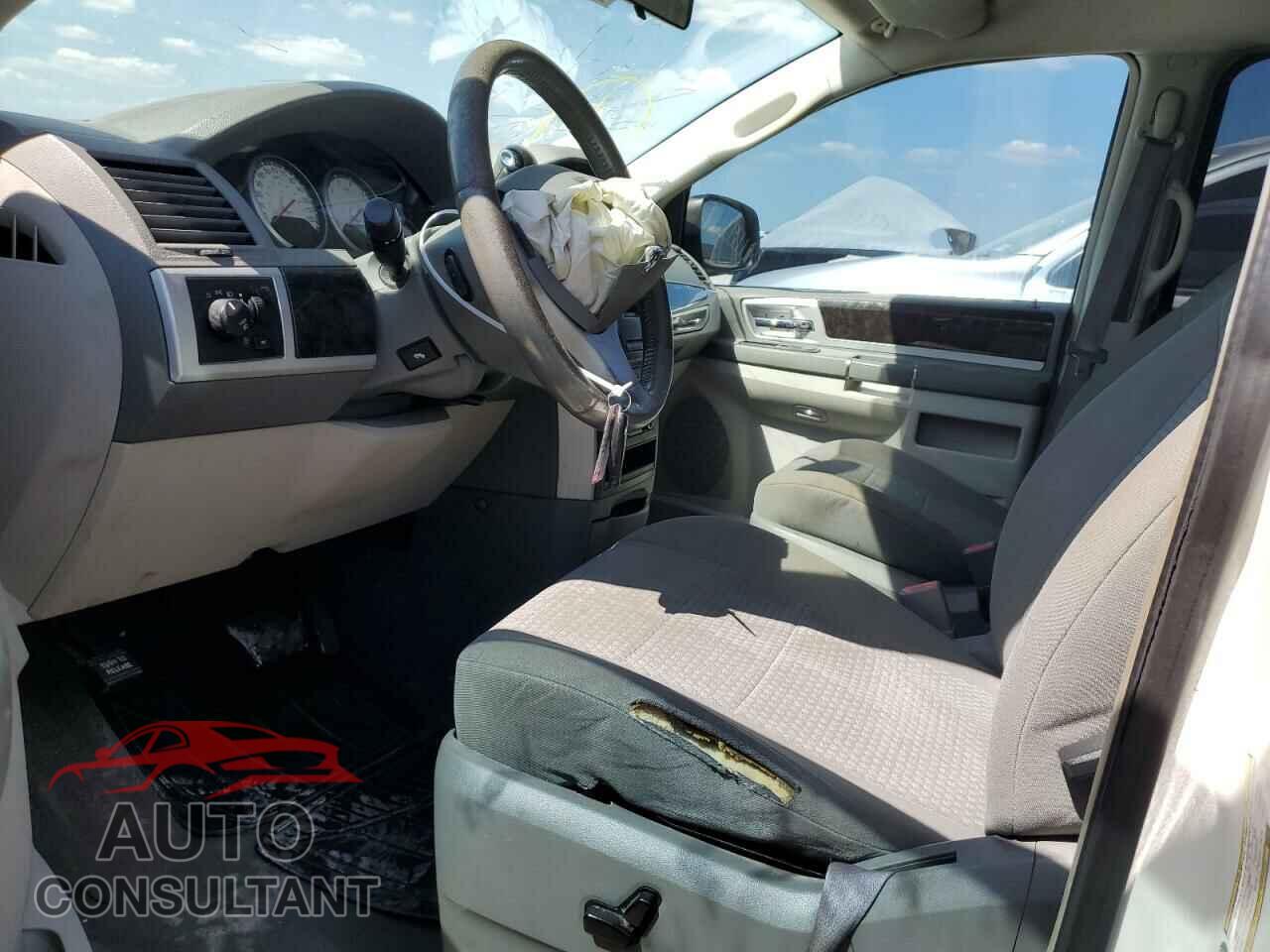 DODGE CARAVAN 2010 - 2D4RN5D11AR100210