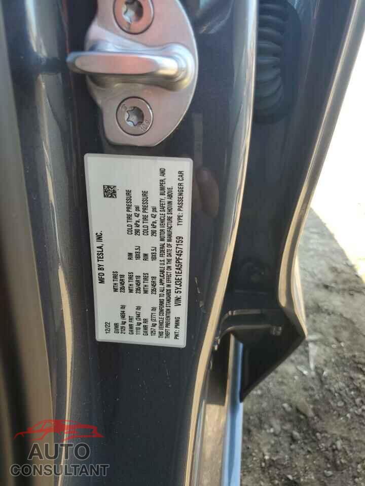 TESLA MODEL 3 2023 - 5YJ3E1EA5PF457159