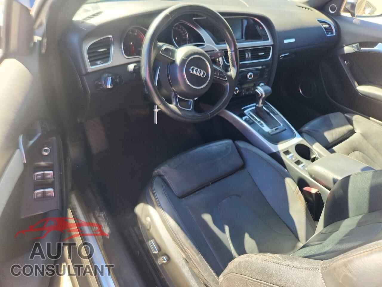 AUDI A5 2013 - WAULFAFH1DN005499