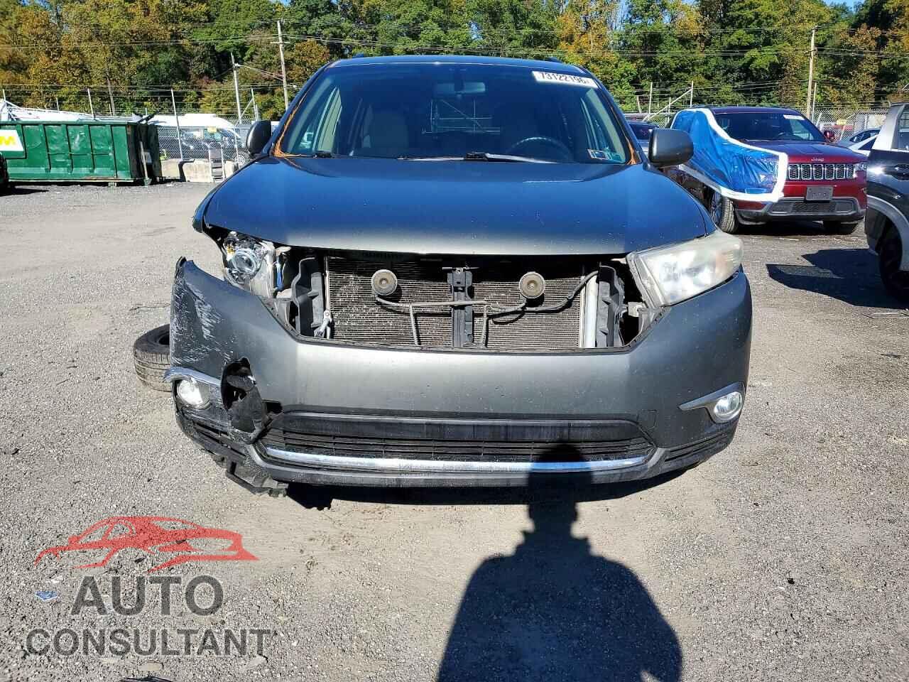 TOYOTA HIGHLANDER 2011 - 5TDBK3EH0BS083528