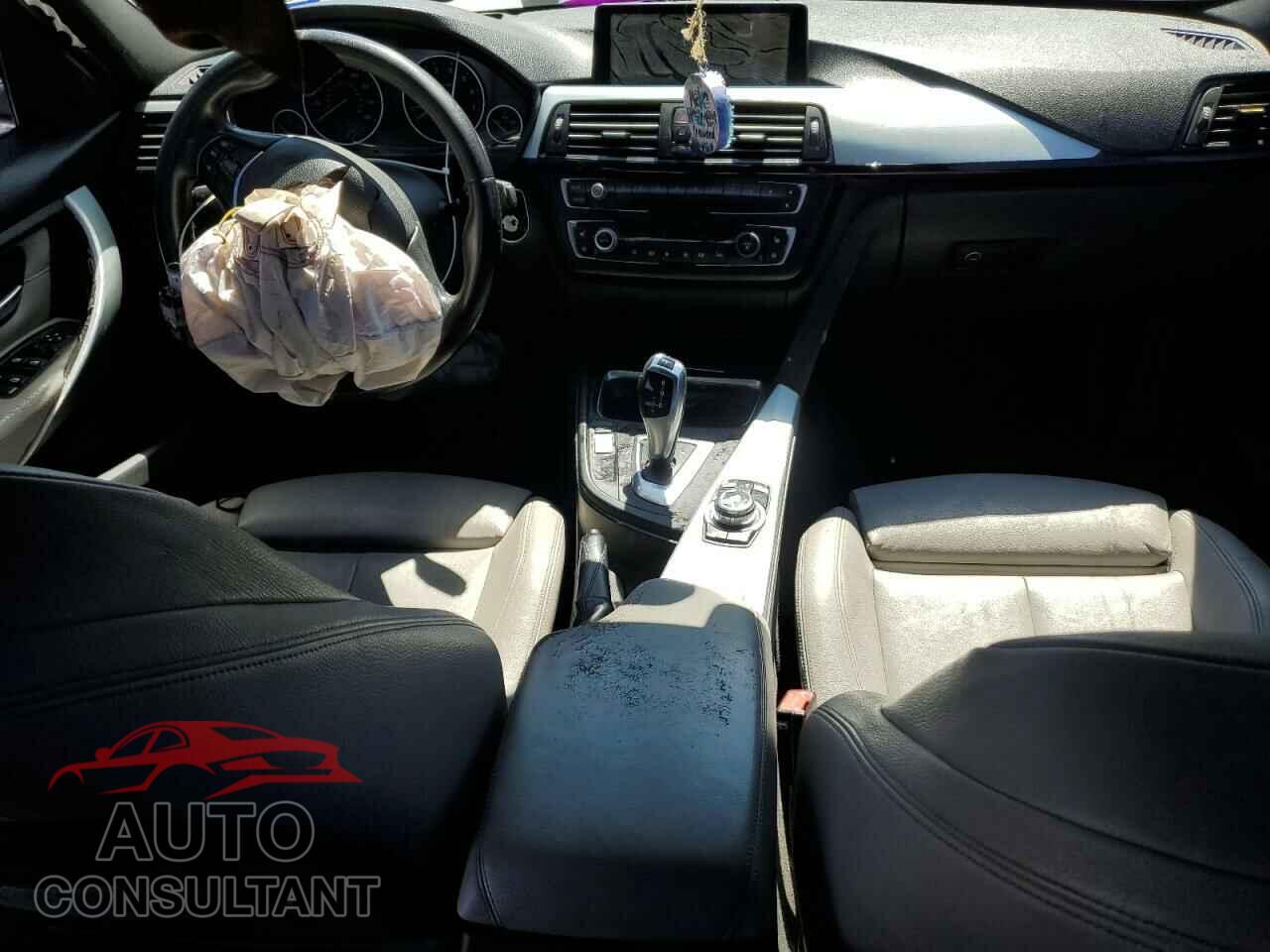 BMW 3 SERIES 2012 - WBA3A5C58CF349372