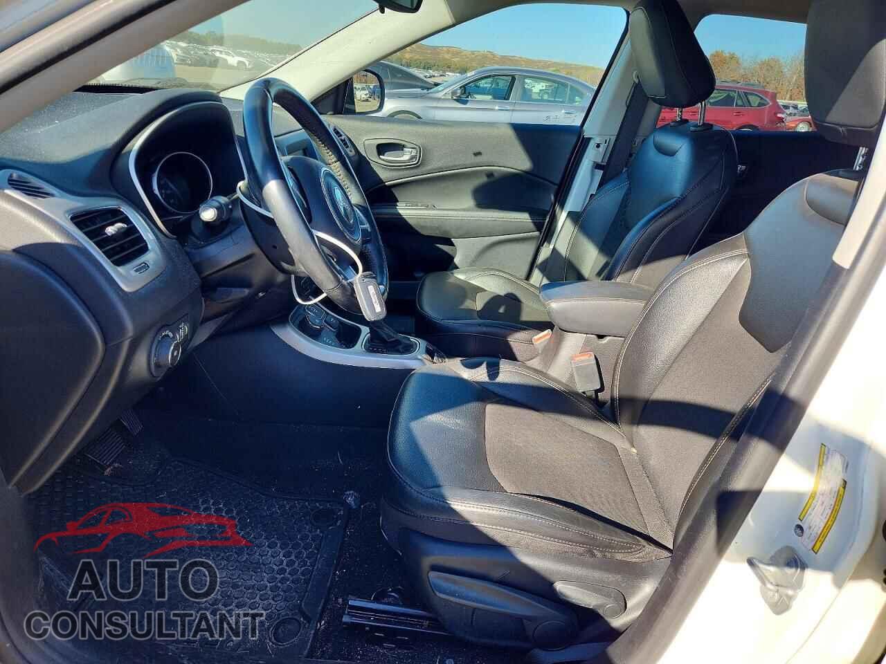 JEEP COMPASS 2020 - 3C4NJDBB9LT239627