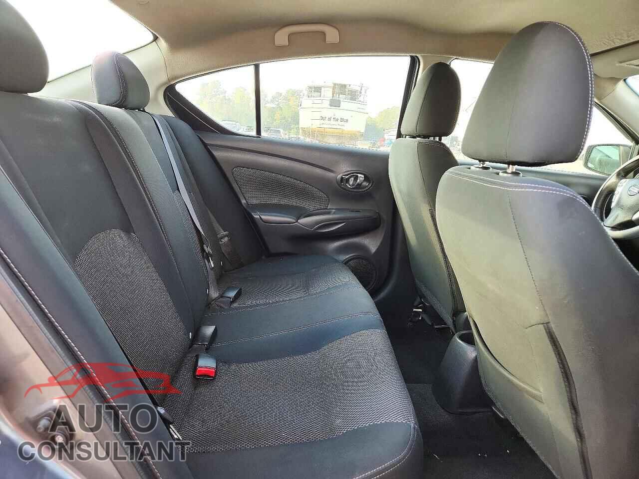 NISSAN VERSA 2017 - 3N1CN7AP3HL800537