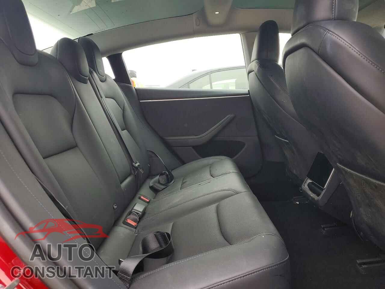 TESLA MODEL 3 2024 - 5YJ3E1EB9RF768069