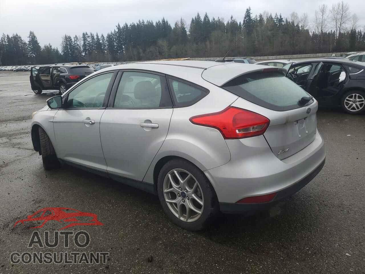 FORD FOCUS 2015 - 1FADP3K26FL326329