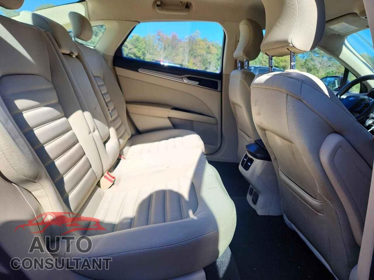 FORD FUSION 2015 - 3FA6P0LUXFR242538