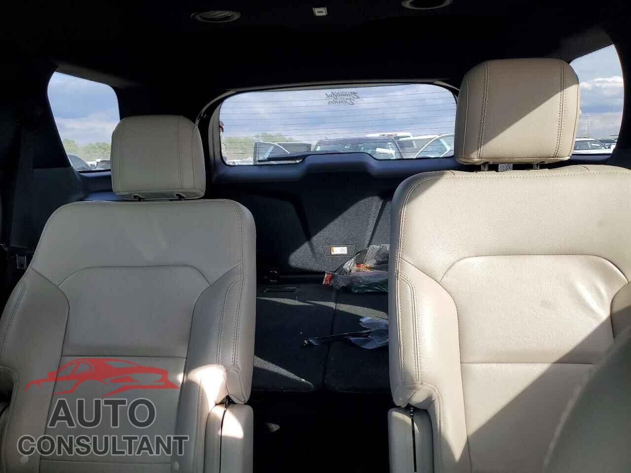 FORD EXPLORER 2018 - 1FM5K7D84JGB42591