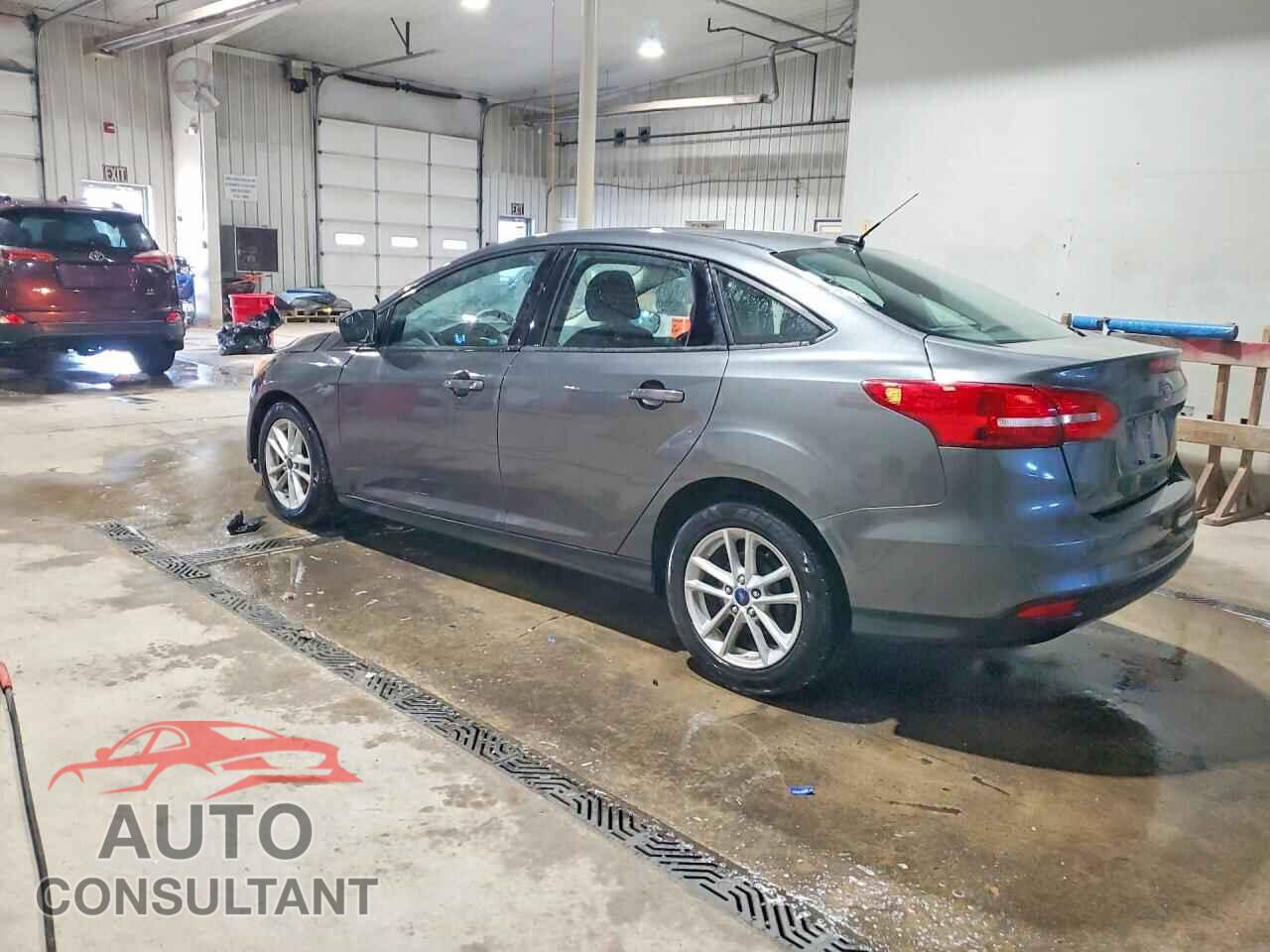 FORD FOCUS 2017 - 1FADP3F22HL291933