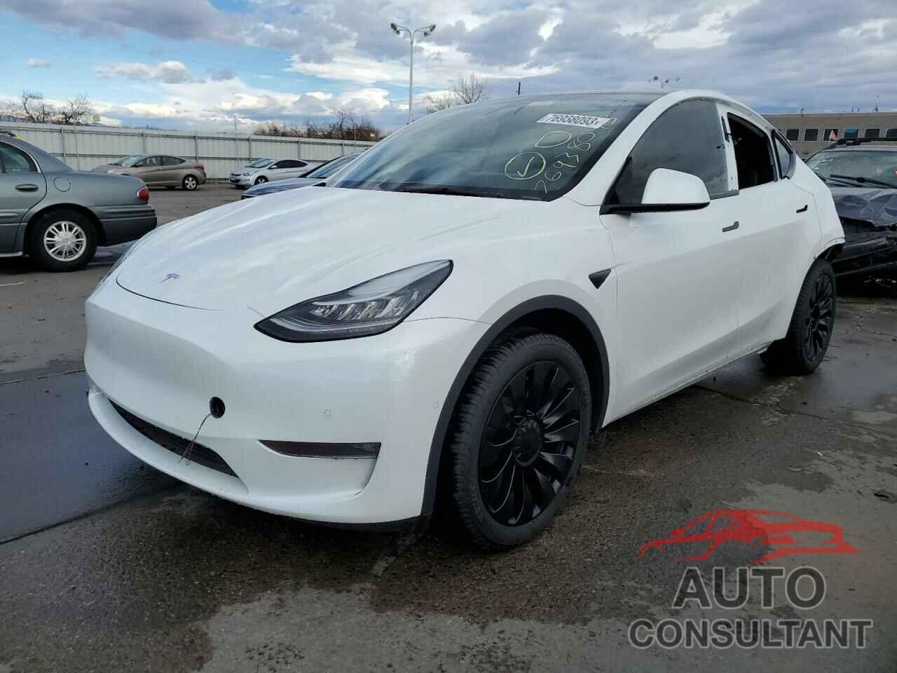 TESLA MODEL Y 2021 - 5YJYGAEE5MF189003