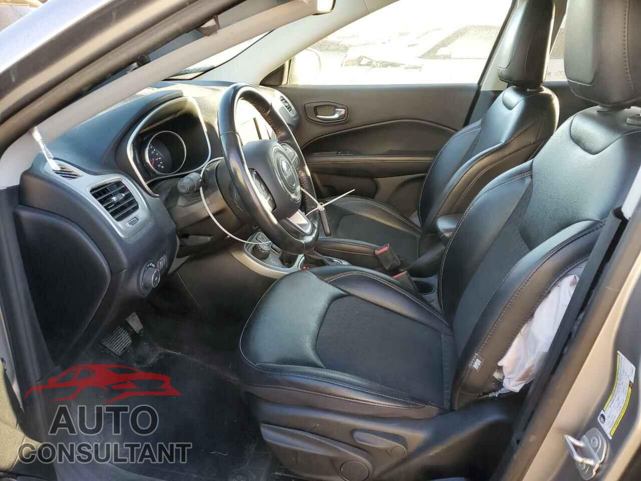 JEEP COMPASS 2020 - 3C4NJDBB2LT132371