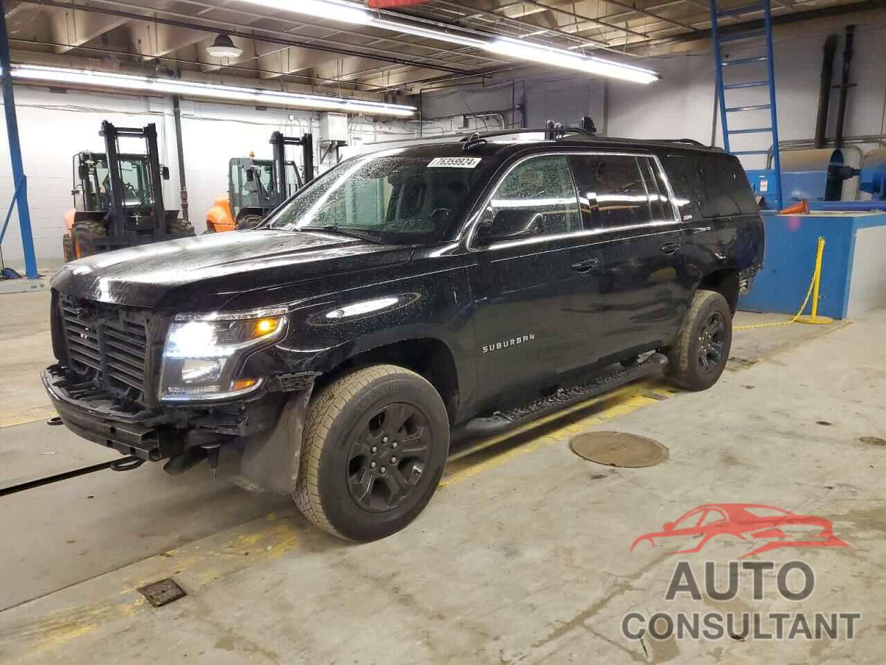 CHEVROLET SUBURBAN 2018 - 1GNSKHKC4JR250886