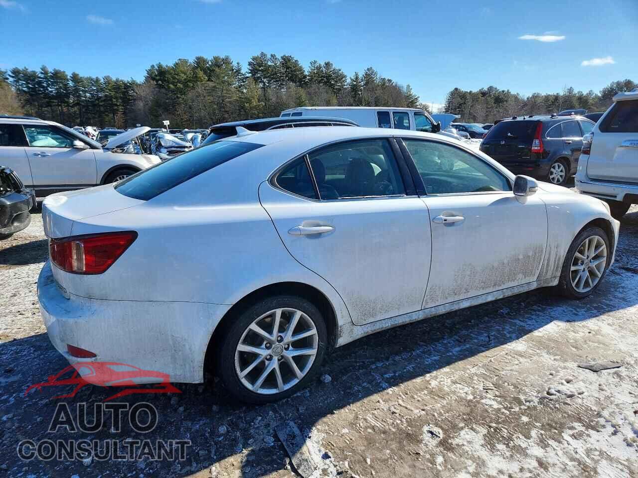 LEXUS IS 2012 - JTHCF5C28C5056733