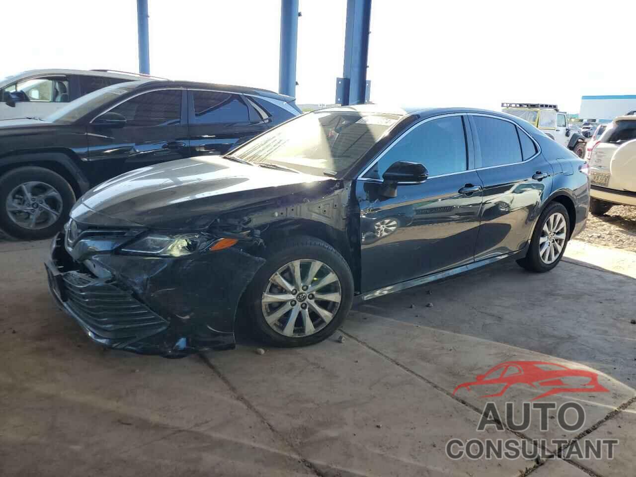 TOYOTA CAMRY 2018 - 4T1B11HK5JU577209