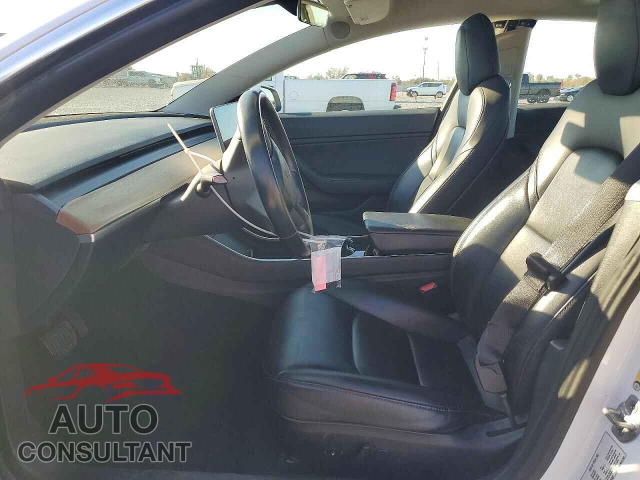 TESLA MODEL 3 2019 - 5YJ3E1EA2KF208407