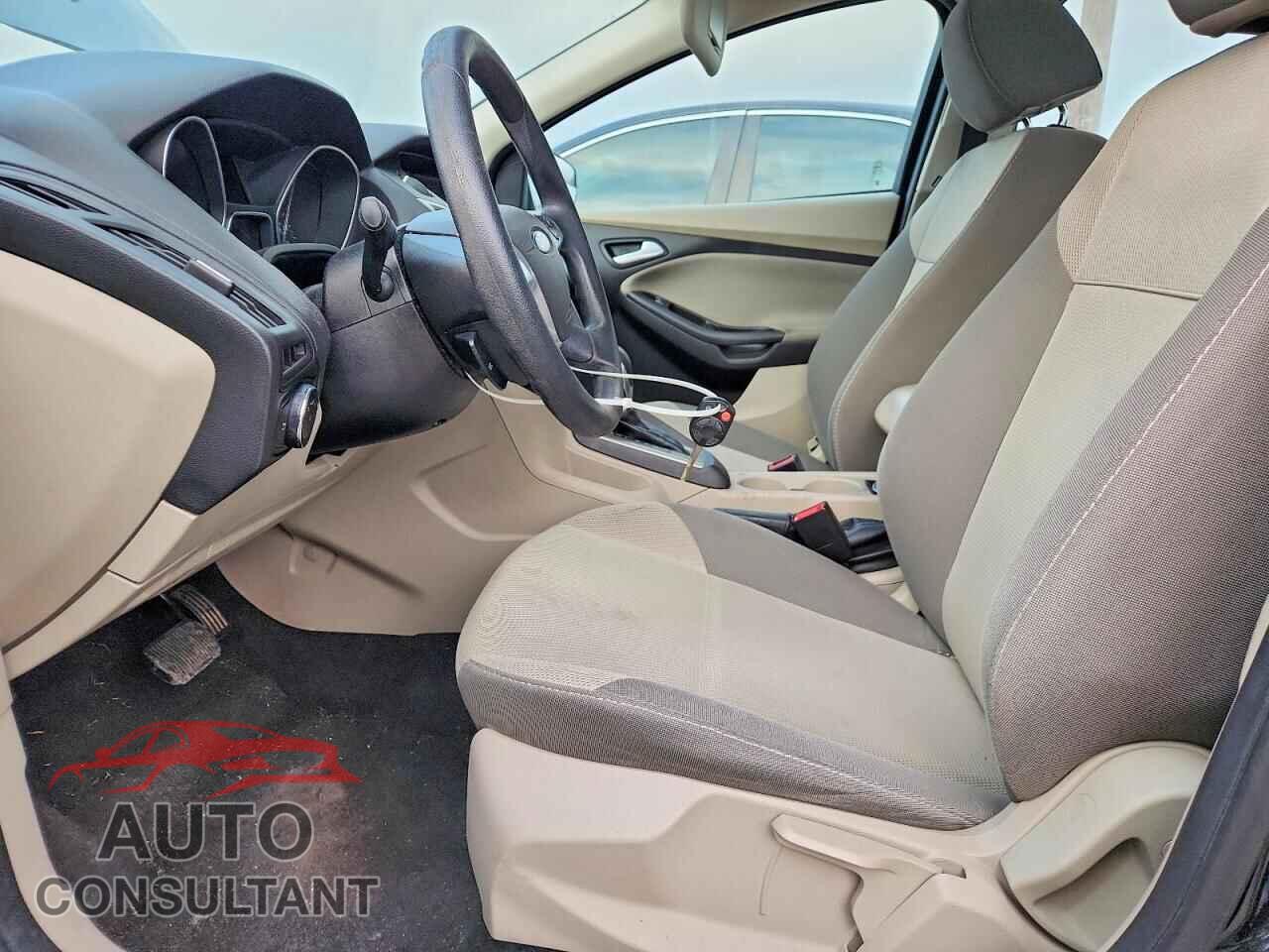 FORD FOCUS 2014 - 1FADP3F2XEL196726