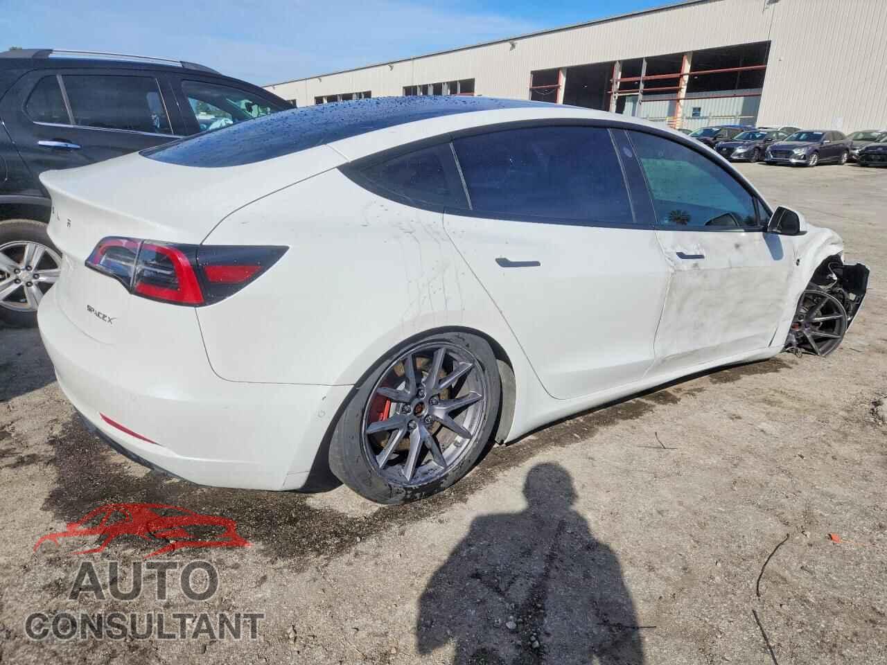 TESLA MODEL 3 2021 - 5YJ3E1EB7MF975889
