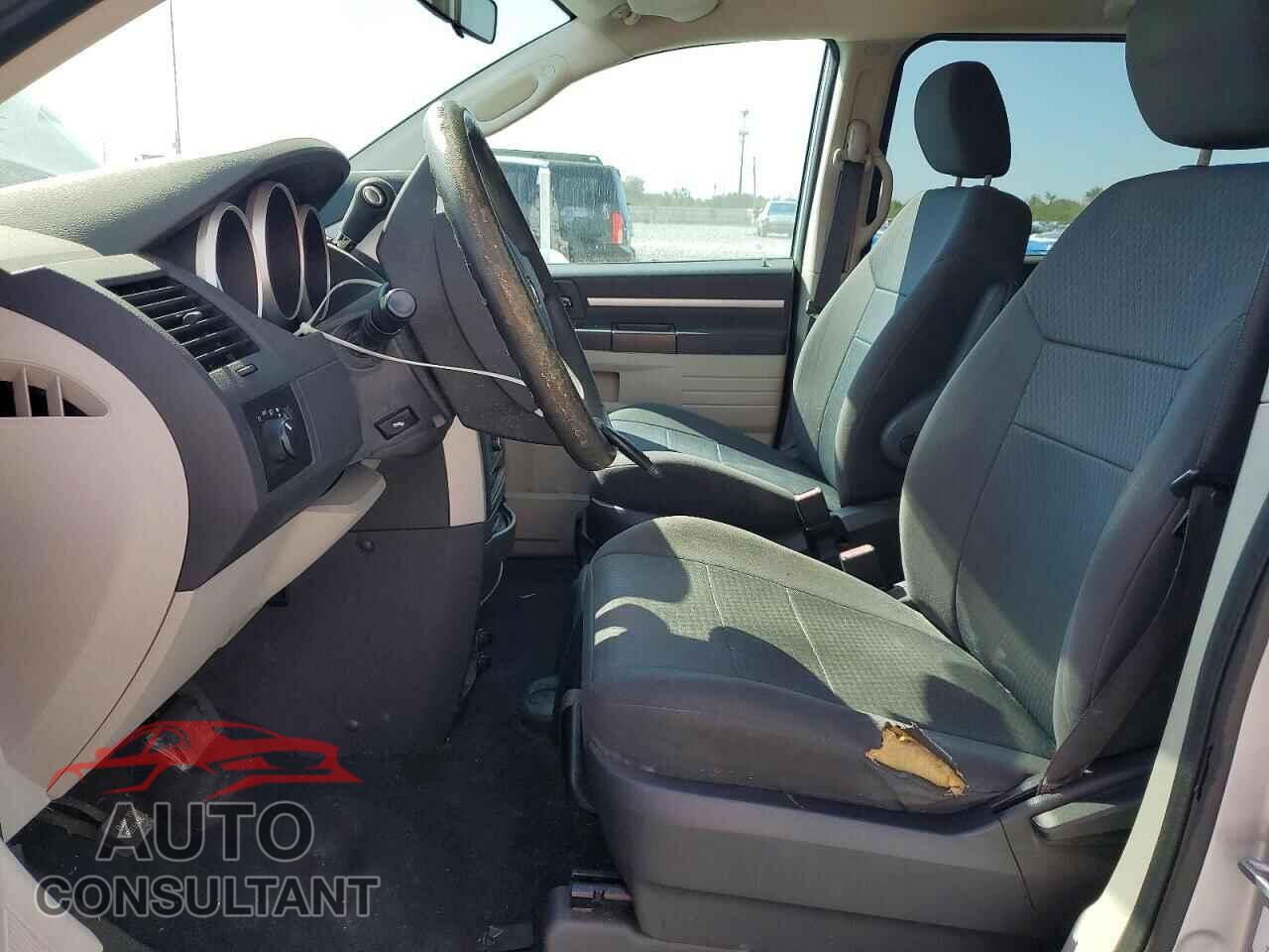 DODGE GRAND CARAVAN 2010 - 2D4RN4DE2AR197155