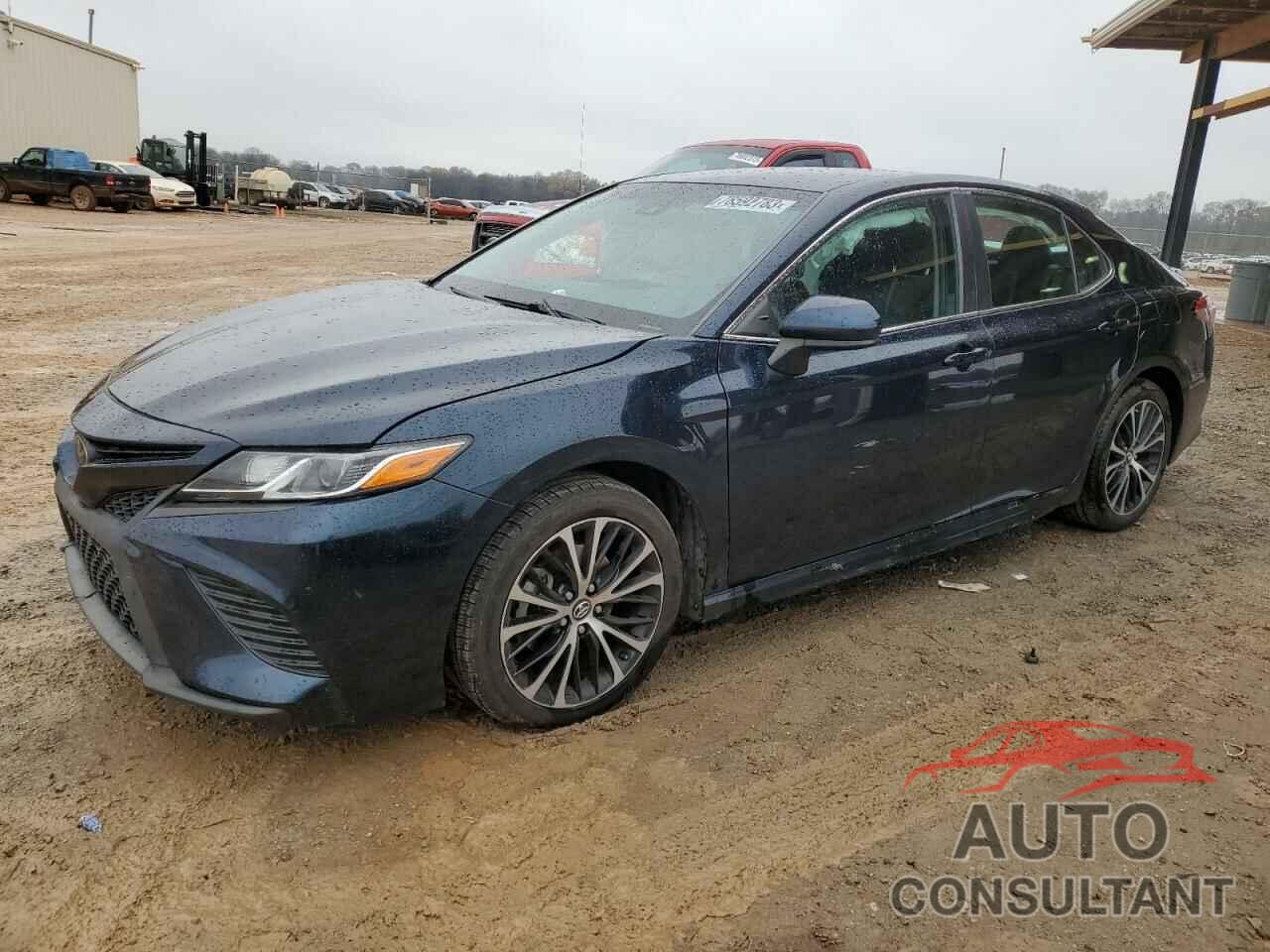 TOYOTA CAMRY 2018 - 4T1B11HK4JU561762