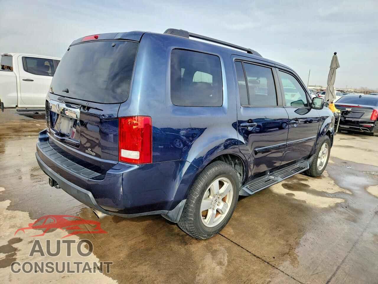 HONDA PILOT 2011 - 5FNYF3H77BB045283