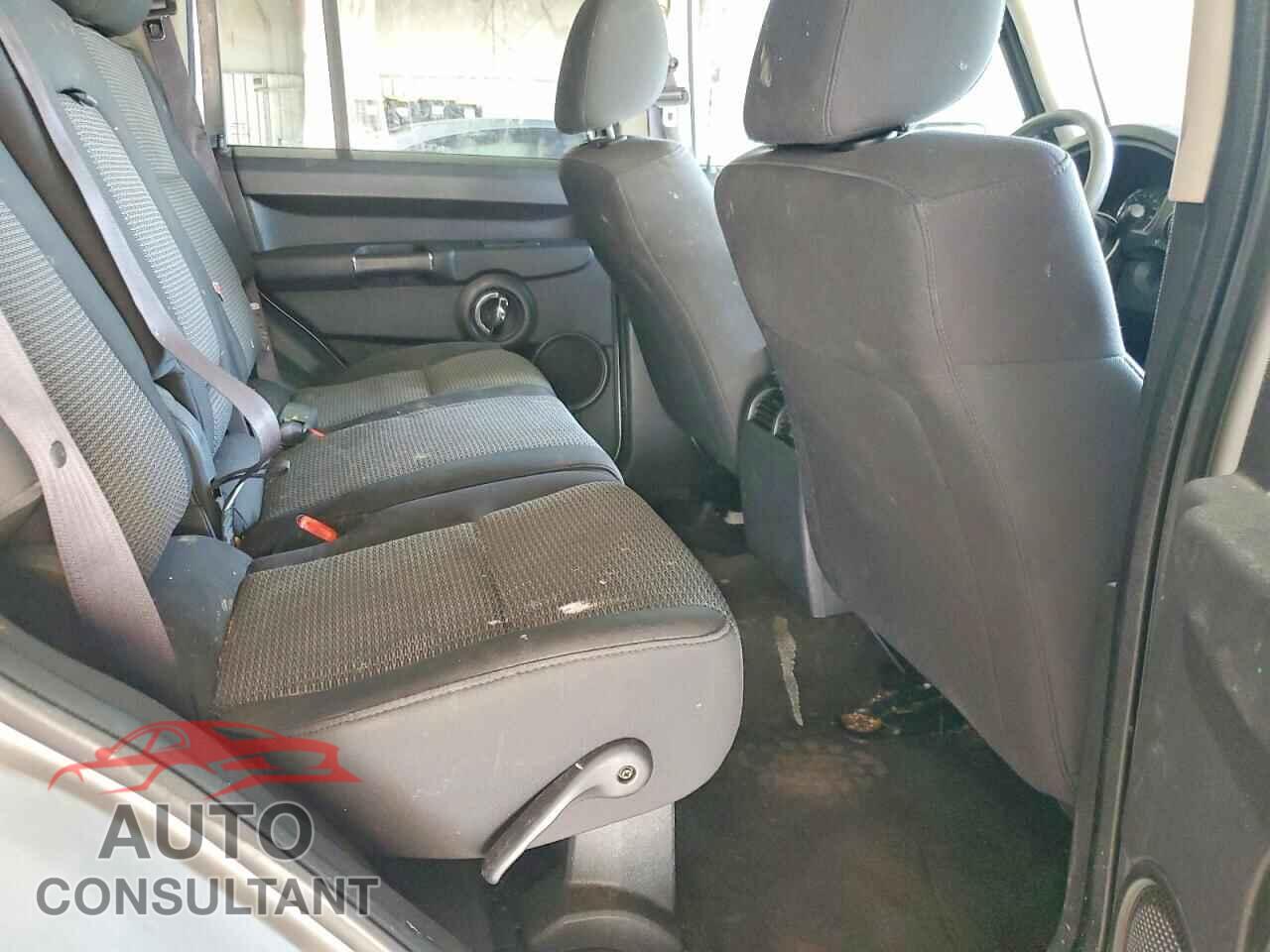 JEEP COMMANDER 2010 - 1J4RH4GK8AC104292