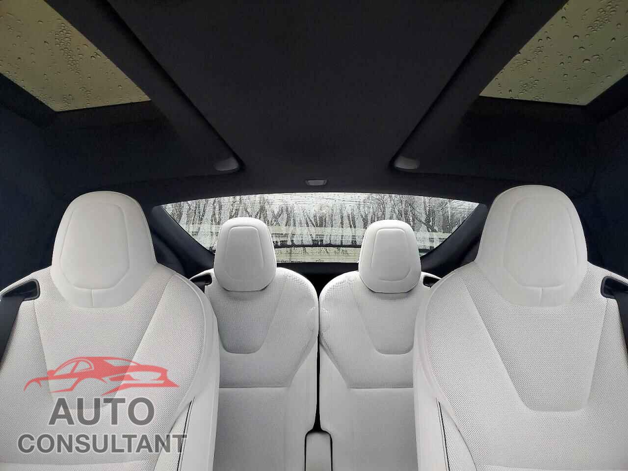 TESLA MODEL X 2023 - 7SAXCBE68PF374160