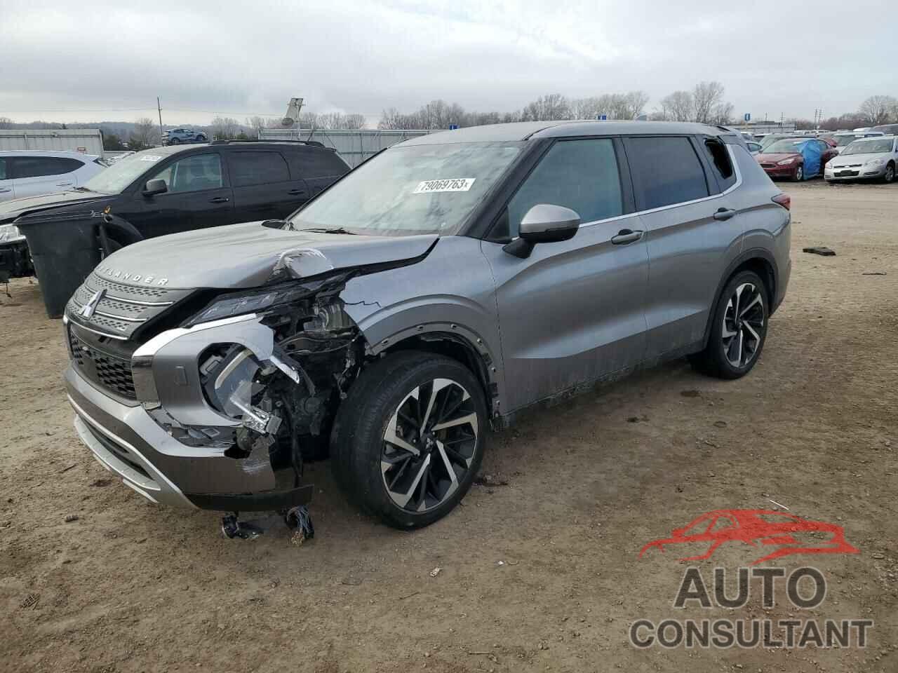 MITSUBISHI OUTLANDER 2022 - JA4J4UA88NZ048251