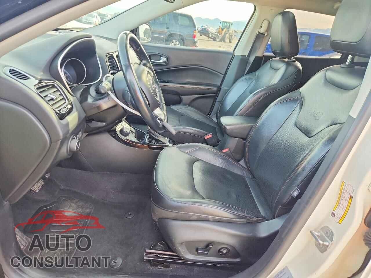 JEEP COMPASS 2018 - 3C4NJDCB4JT143710