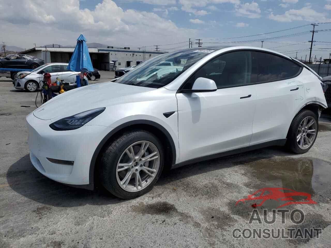 TESLA MODEL Y 2023 - 7SAYGDEE6PA038127