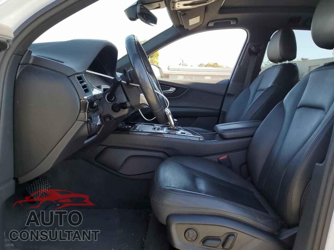 AUDI Q7 2017 - WA1LHAF71HD046676