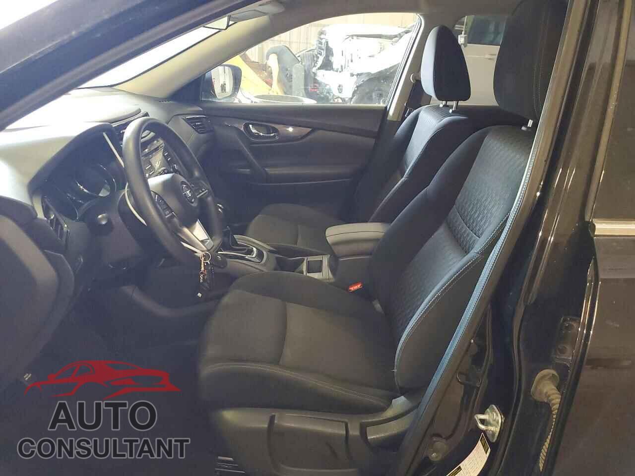 NISSAN ROGUE 2017 - KNMAT2MV2HP512715
