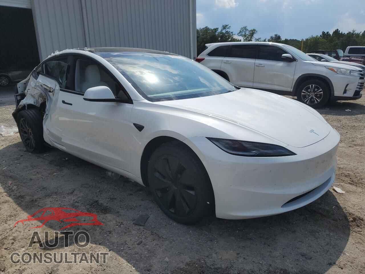 TESLA MODEL 3 2024 - 5YJ3E1EA9RF796252