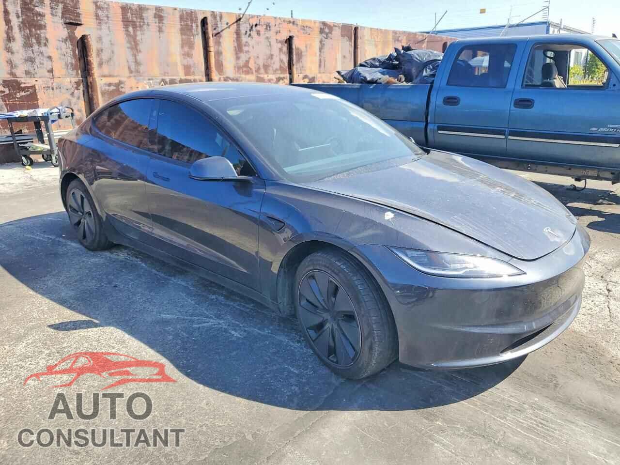 TESLA MODEL 3 2025 - 5YJ3E1EA1SF992028