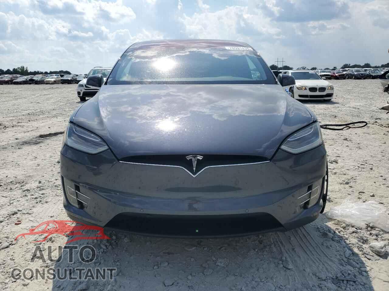 TESLA MODEL X 2017 - 5YJXCDE23HF044191
