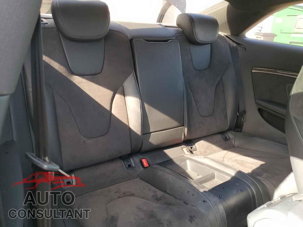 AUDI S5/RS5 2014 - WAUCGAFR1EA011950