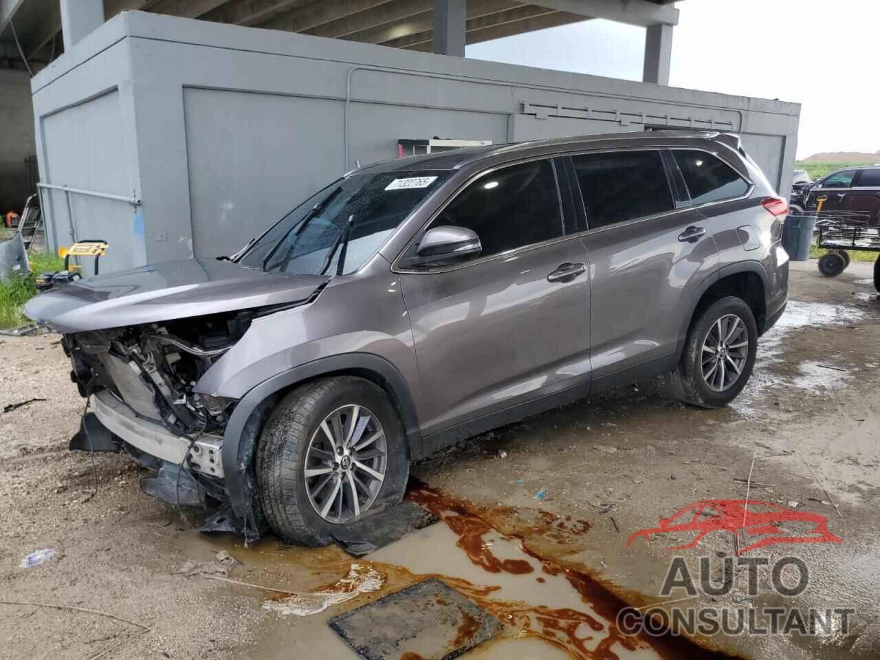 TOYOTA HIGHLANDER 2019 - 5TDKZRFH3KS556626