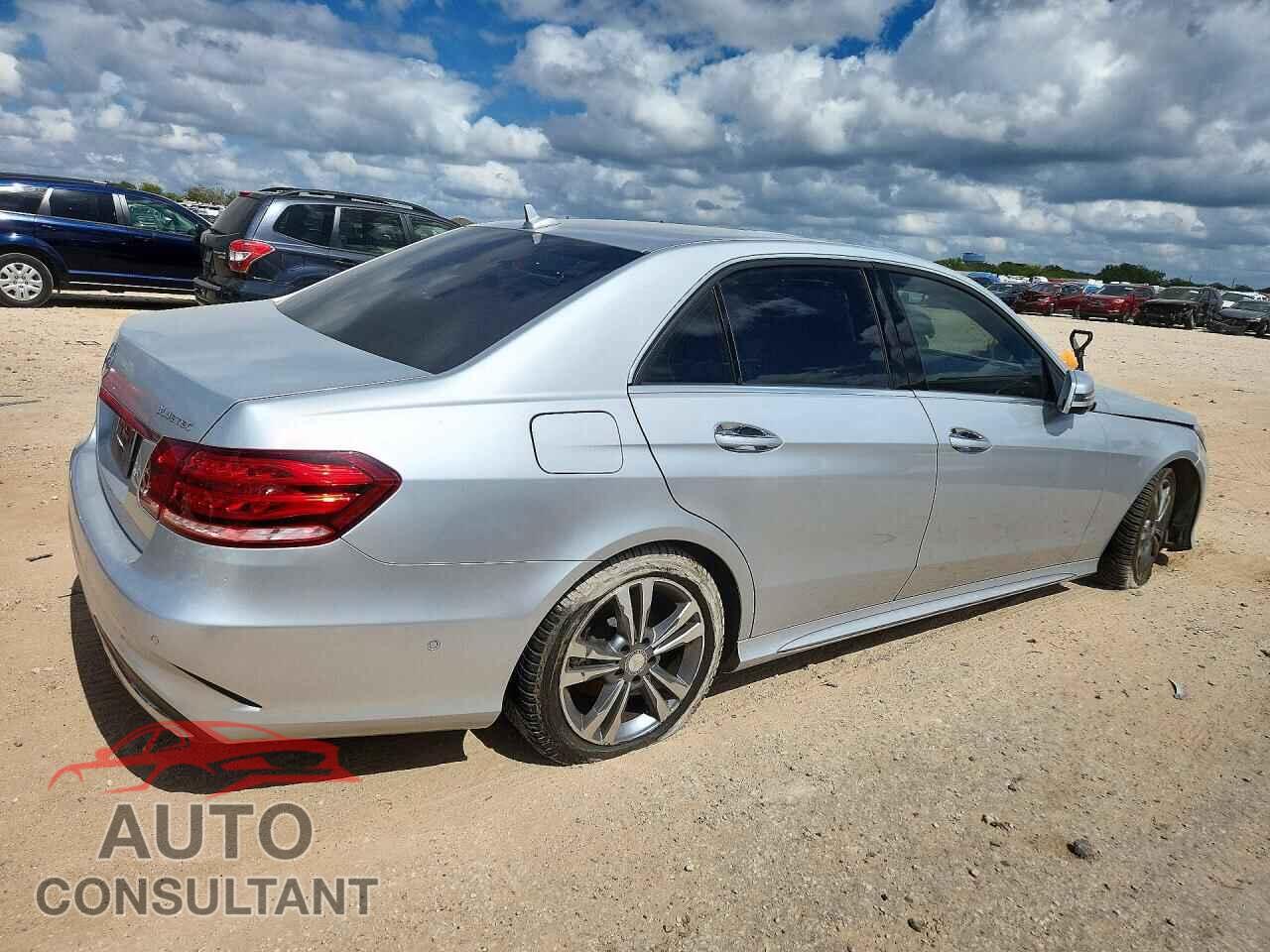 MERCEDES-BENZ E-CLASS 2015 - WDDHF0EB0FB093133