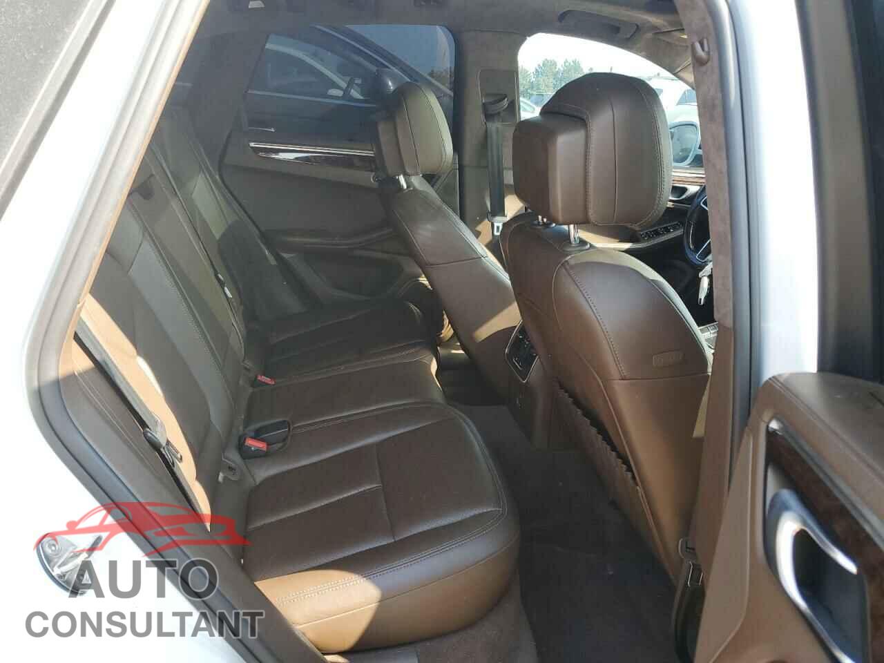 PORSCHE MACAN 2017 - WP1AF2A54HLB61646
