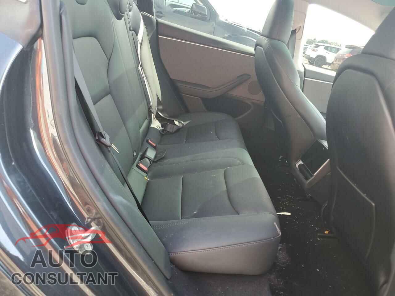TESLA MODEL 3 2024 - 5YJ3E1EA6RF740818