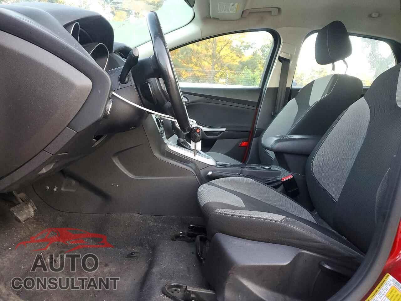 FORD FOCUS 2012 - 1FAHP3K29CL104400
