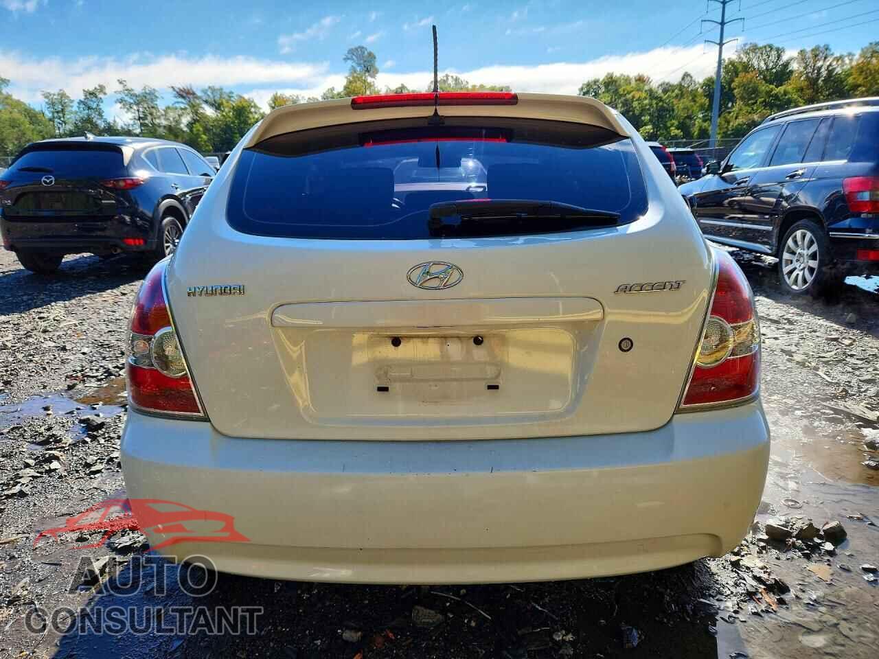 HYUNDAI ACCENT 2010 - KMHCM3AC2AU171754