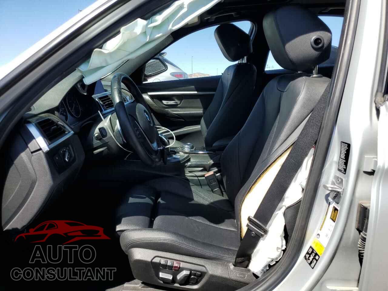 BMW 3 SERIES 2016 - WBA8E3G52GNU04872
