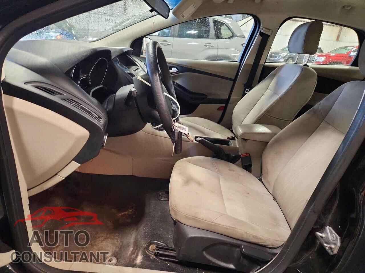 FORD FOCUS 2016 - 1FADP3F26GL216702